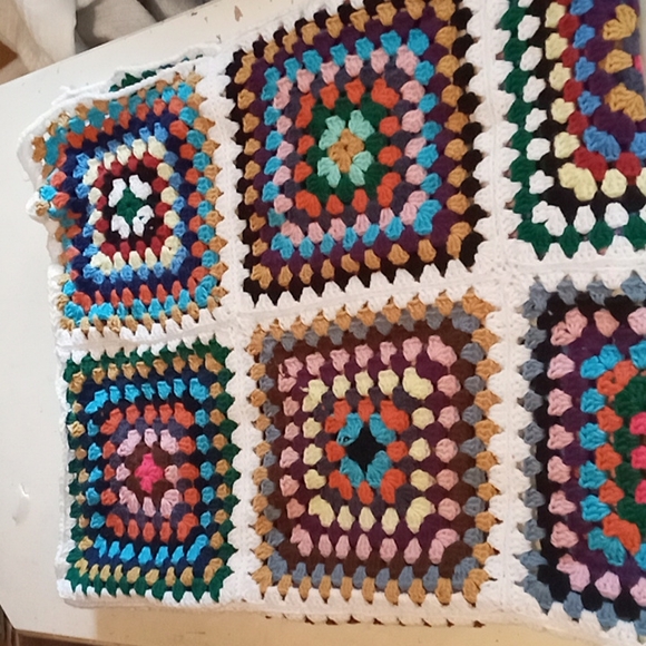 Hand made afgan - Picture 2 of 2